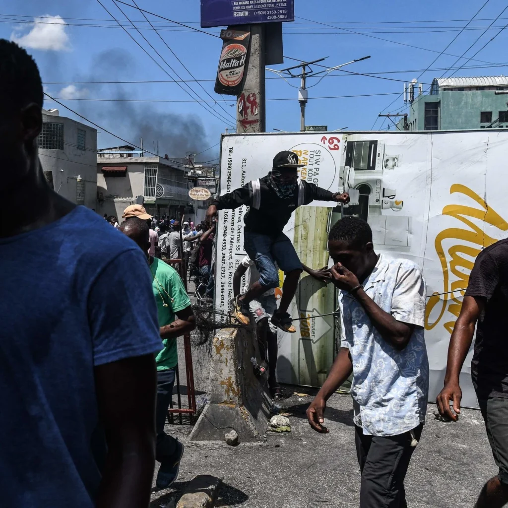 28Haiti 02 superJumbo