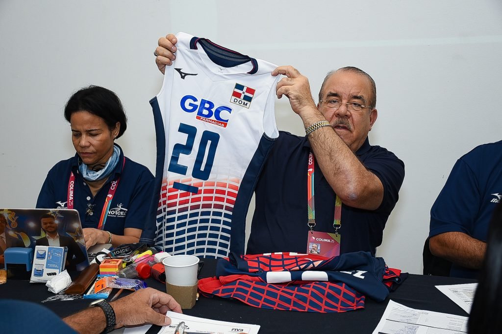El encuentro entre República Dominicana y Trinidad y Tobago fue reprogramado en la Copa Panamericana Colima 2025 por retrasos logísticos. Inició con Colombia vs Canadá a las 16:00 horas, con participación de 11 selecciones.