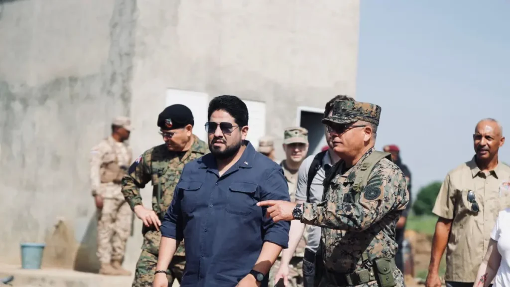 ministros de defensa de rd y eeuu recorren la frontera 7fdc72b1 focus 0 0 1200 675