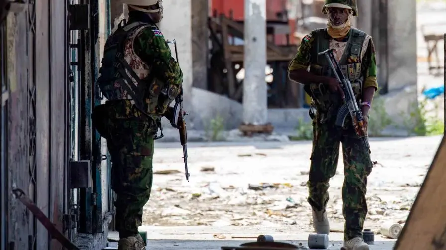crisis-en-haiti-kenianos-recuperan-el-puerto-de-puerto-principe-focus-0-0-896-504.jpg