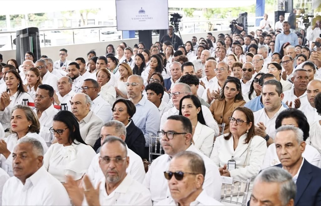 📍La provincia Duarte avanza con mas salud para su gente. ✅ 🎉Es oficial hoy celebramos que San 6