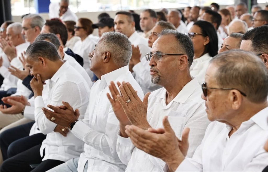 📍La provincia Duarte avanza con mas salud para su gente. ✅ 🎉Es oficial hoy celebramos que San 8