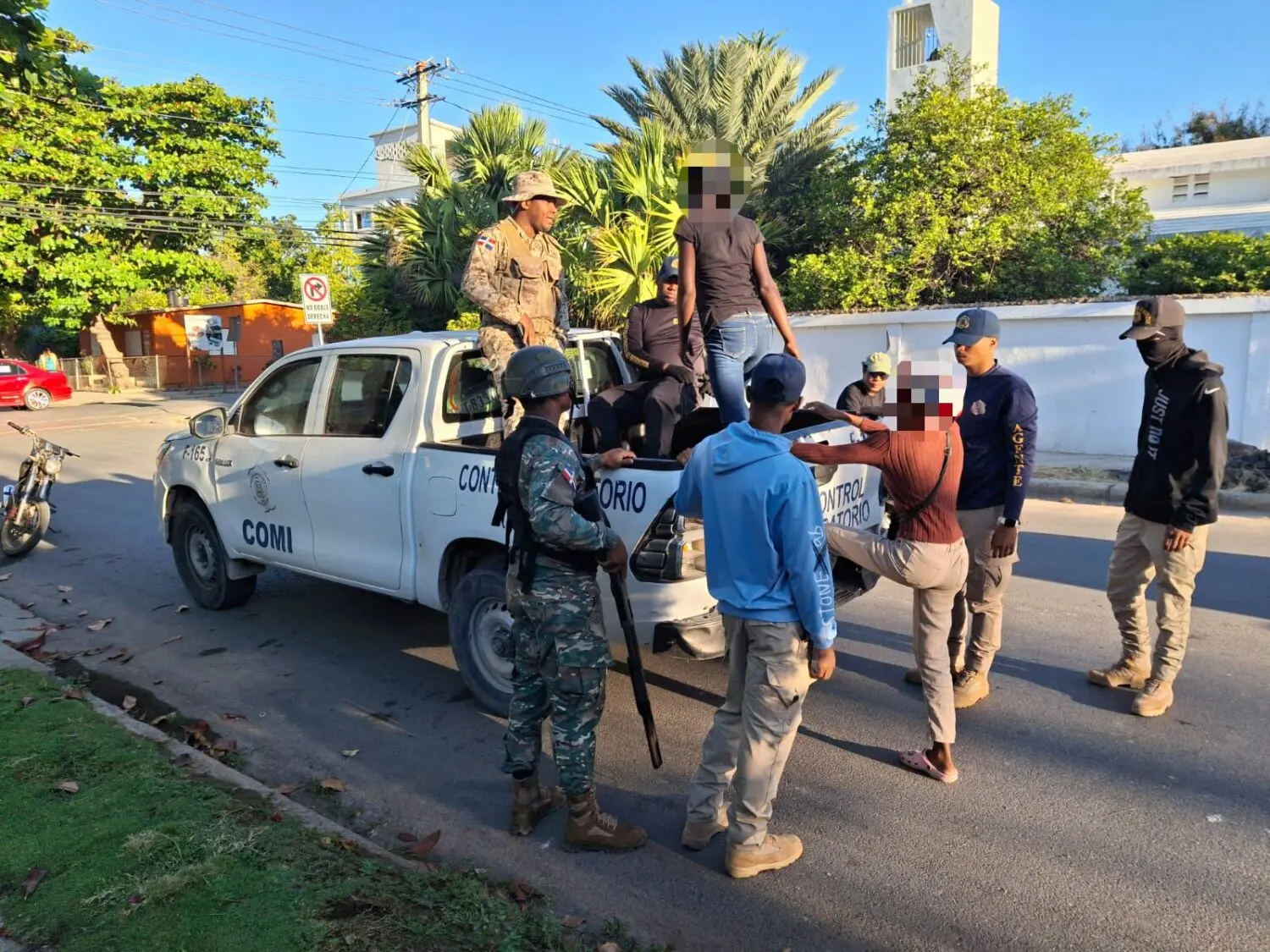 Haitianos-deportados-por-Migracion-Foto-DGM-2.jpeg