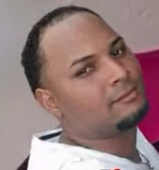 Policía Nacional busca a Fausto Gil por agredir a su pareja con arma de fuego en San Francisco de Macorís