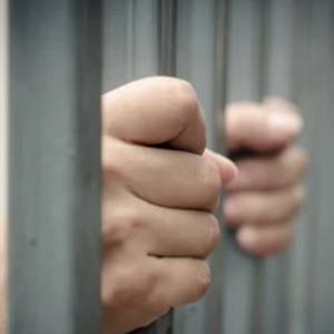 Policía Nacional Arresta a ‘El Pra’ por Asalto a Mano Armada en Villa González, Santiago