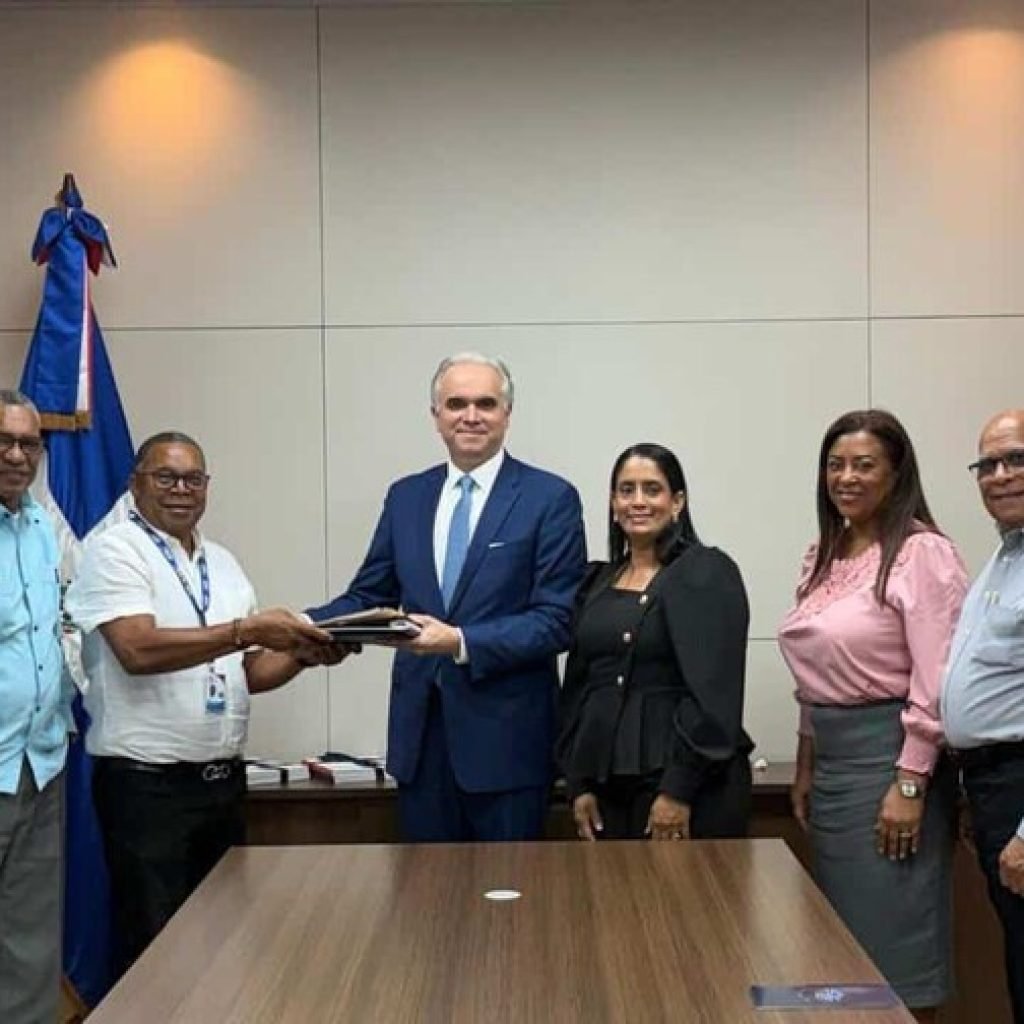 proponen ano sabatico pagado a docentes y tecnicos del minerd 89beda86 focus 0 0 896 504