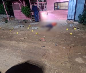 Hallan hombre sin vida con impactos de bala en Villa Progreso II, SPM