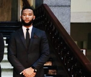 Fiscal Aurelio Valdez acusado de exigir soborno de 200 mil dólares, un Mercedes Benz y un Rolex