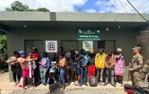 Desmantelan Centro de Acopio de Haitianos Indocumentados en Dajabón Durante Operativo del ERD