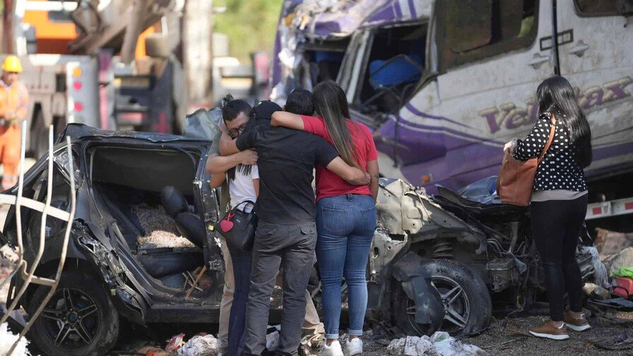 escena-atentado-colombia-efe-71a5a121919c7b05805a5be5636bf1b74f2dc514w-283fb9f0-focus-0-0-896-504.jpg