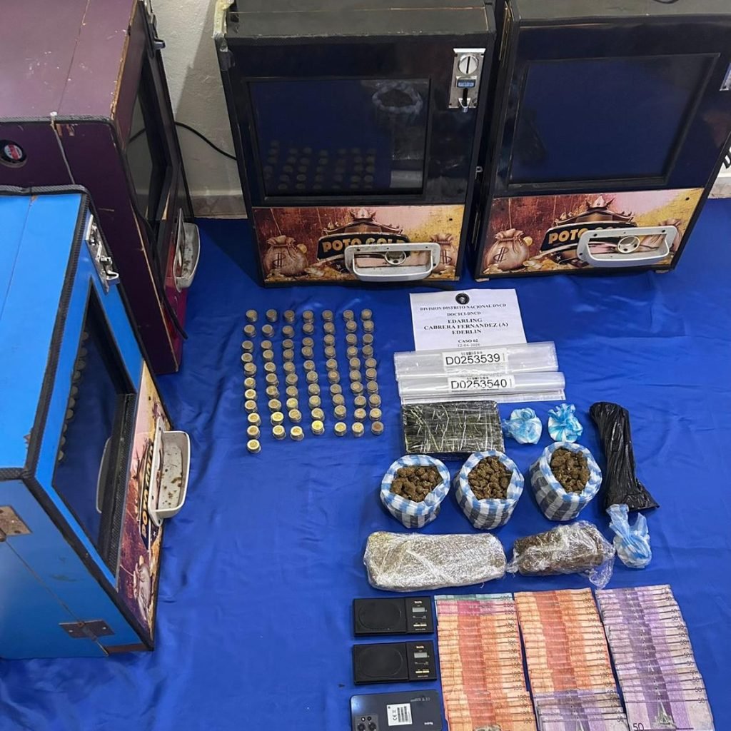 DNCD detiene siete personas y ocupa drogas en Capotillo 3