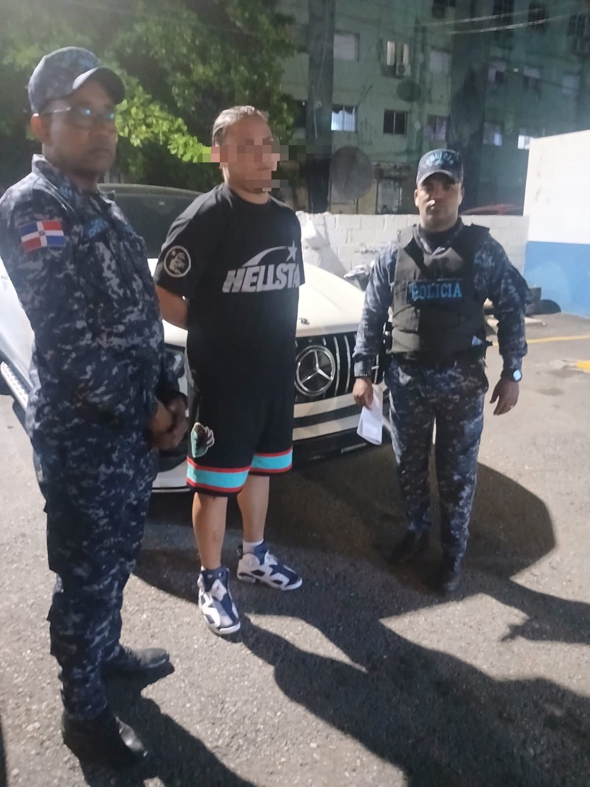 PN-arresta-dos-hombres-y-frustra-carrera-clandestina-en-avenida-Jacobo-Majluta-1.jpeg