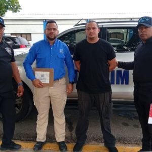 Extraditan desde EE. UU. a dominicano acusado de homicidio en Moca y otro caso en Santo Domingo