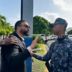 Grave tensión en San Francisco de Macorís luego de que el general Julio César Acosta ordenara un bloqueo total a periodistas de Telenord y medios locales.