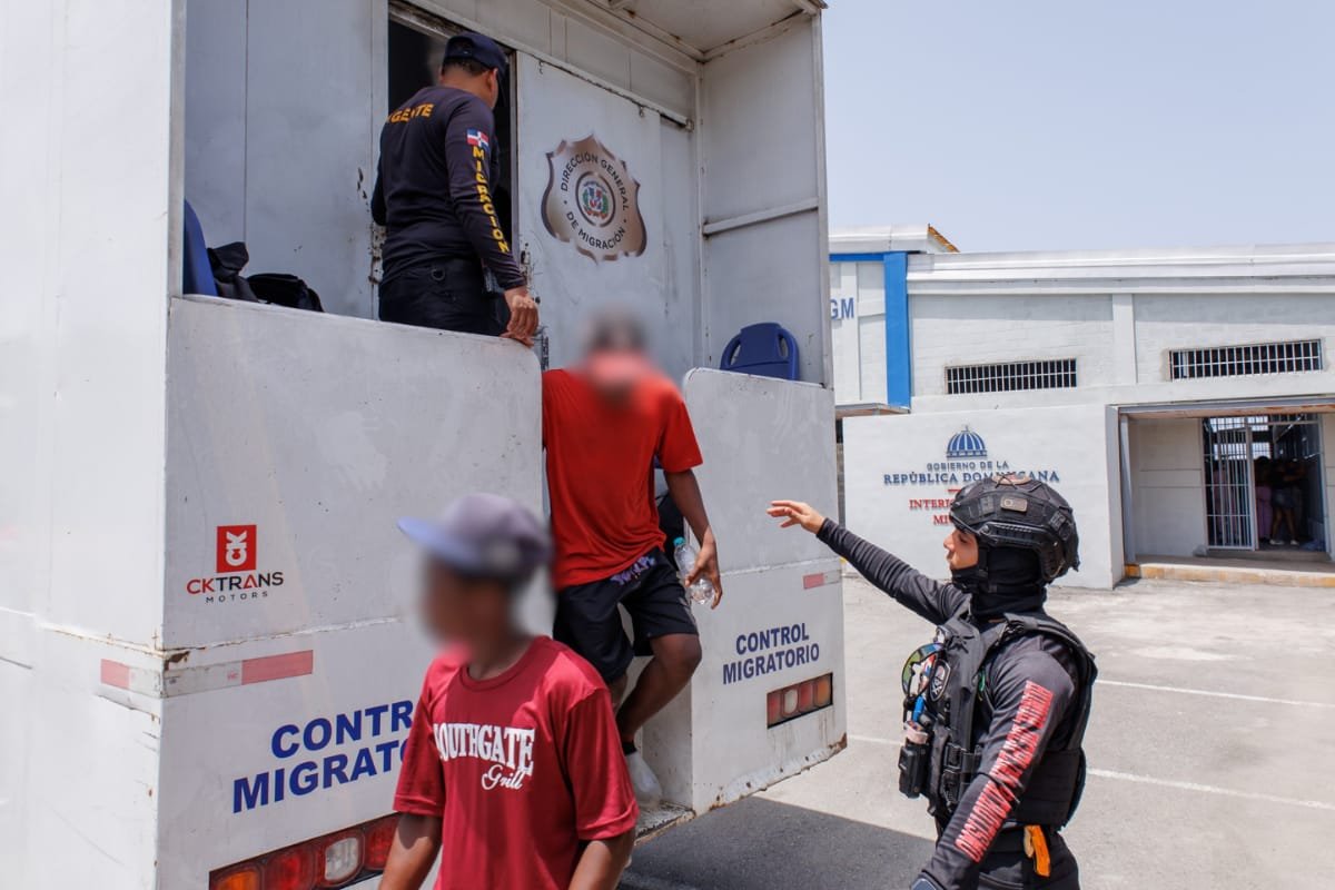 Migracion-deporto-1190-indocumentados-este-martes-por-pasos-fronterizos-con-Haiti-1.jpeg