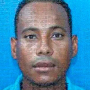 Apresan hombre acusado de homicidio en Montecristi y ocupan armas ilegales durante allanamiento