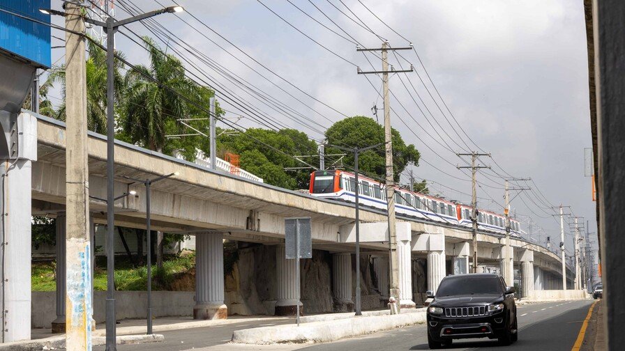 usuarios de linea 2 c en espera de operacion comercial a038596e focus 0 0 896 504