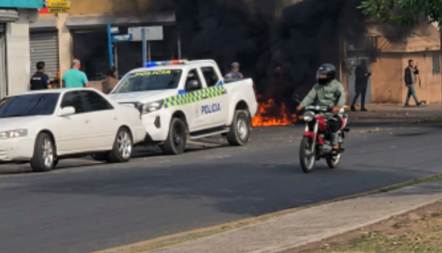 protestas desborde aguas cloacales Hermanas Mirabal