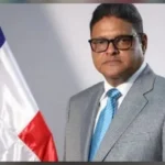 uan Manuel Méndez en su despacho institucional como director ejecutivo del Instituto Nacional de Tránsito y Transporte Terrestre (Intrant)