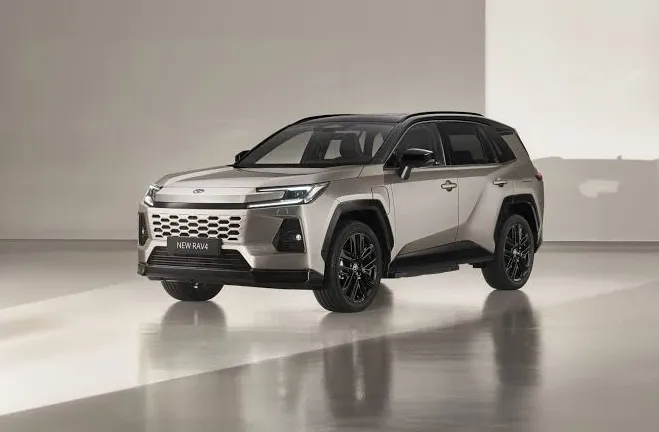 Toyota RAV4 híbrido desata fiebre de compras.