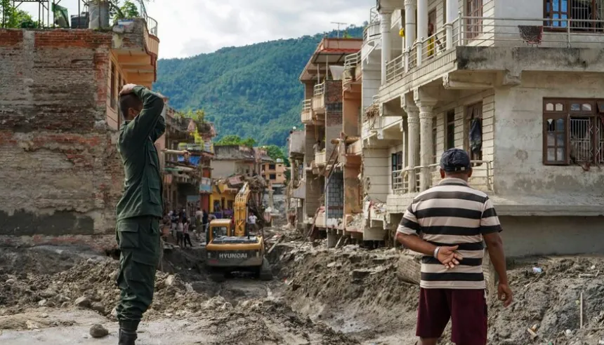 Inundaciones y riadas devastadoras provocan severos daños en Nepal