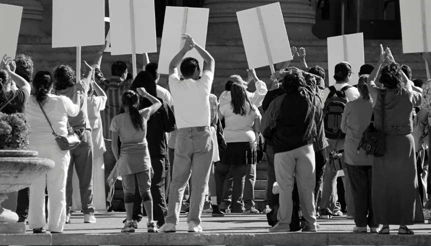 Comunitarios realizan manifestación pacífica durante la protesta en SFM por asfaltado.