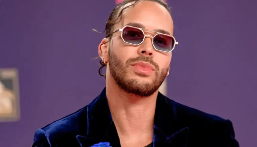Prince Royce emite comunicado criticando a los Latin Grammy 2026.