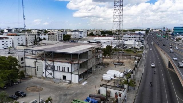 04062025-edificio-en-construccion-en-kennedy-con-defillo-matias-boncosky-07-8ecaf676-focus-min0.38-0.02-896-504.jpg
