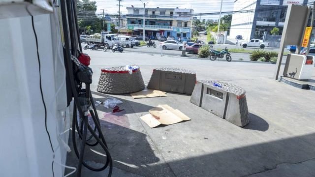 23062025-dos-muertos-en-estacion-de-combustible-por-tun-turno-en-villa-mella-luduis-tapia6-82a74f2a-focus-0-0-896-504.jpg