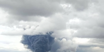 Ataque masivo de drones ucranianos golpea refinería de Moscú