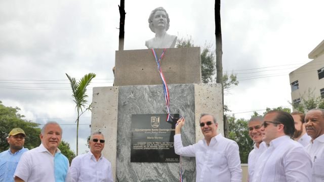 Presidente-Luis-Abinader-parque-de-los-dominicanos-en-el-exterior.jpeg