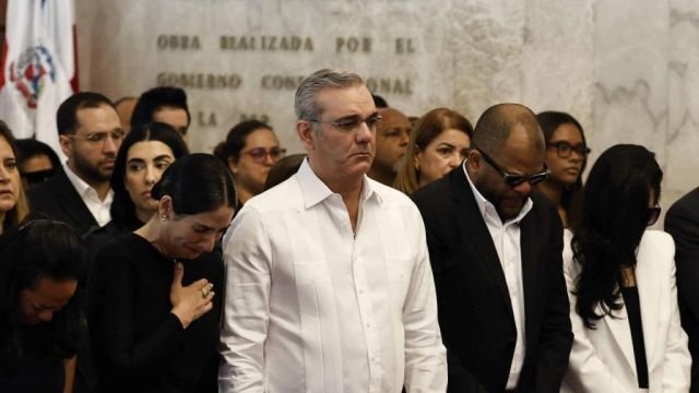 abinader-funeral-rubby-6a4c3126-focus-min0.03-0.29-896-504.jpg