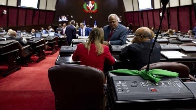 anteproyecto-limitaria-a-los-haitianos-en-rd-focus-min0.39-min0.81-896-504.jpg