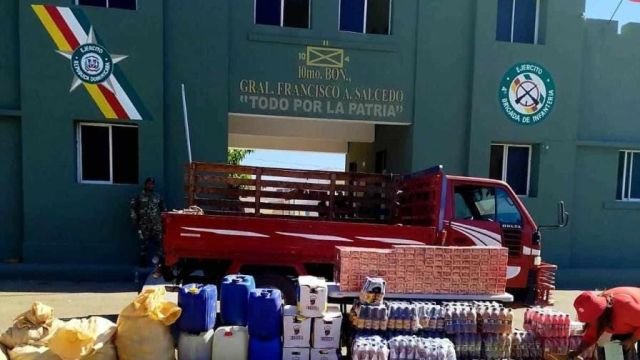 contrabando-descubierto-en-camion-de-carga-de-guineos-focus-0-0-896-504.jpg
