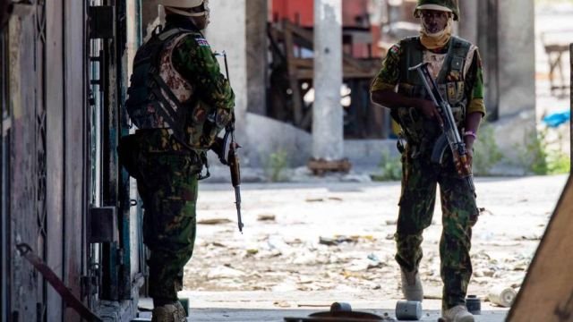 crisis-en-haiti-kenianos-recuperan-el-puerto-de-puerto-principe-focus-0-0-896-504.jpg