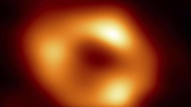 dos-estrellas-agujeros-negros-ap-ap24352595115322-focus-0-0-896-504.jpg