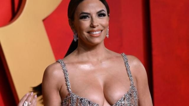 eva-longoria-at-vanity-fair-oscar-party-in-los-angeles-03-10-2024-1.jpg