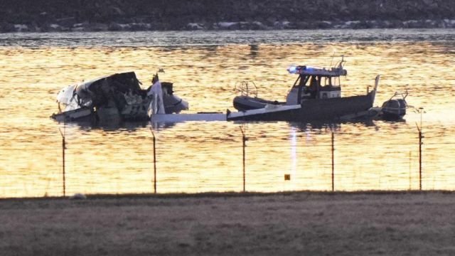 lo-que-se-sabe-del-accidente-aereo-en-washington-focus-0-0-896-504.jpg