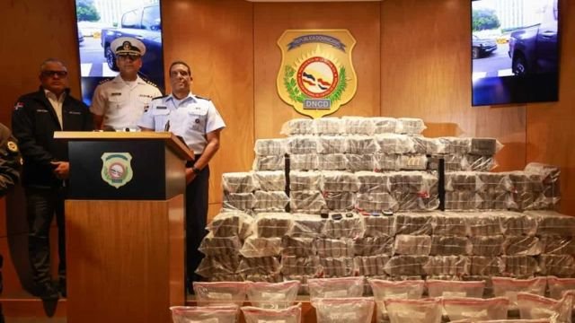 operativo-de-la-dncd-en-bani-incauta-cocaina-en-las-costas-b7ca9716-focus-0-0-896-504.jpg