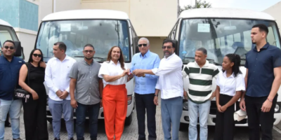 Autobuses estudiantiles en Duarte