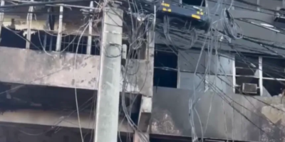 Unidades del Cuerpo de Bomberos del Distrito Nacional atendiendo un siniestro en el Distrito Nacional