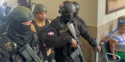 Imputado Ismael Ceballos Perez custodiado bajo alta seguridad en tribunal del Distrito Nacional