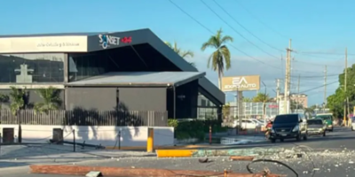 Lugar del incidente donde una patana derriba poste frente a Jumbo en SFM.