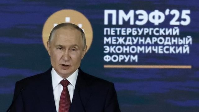 putin-spief-fd01c866a0f79e65dbe853b6beac59f0530e251fw-8829d847-focus-min0.36-0.09-896-504.jpg