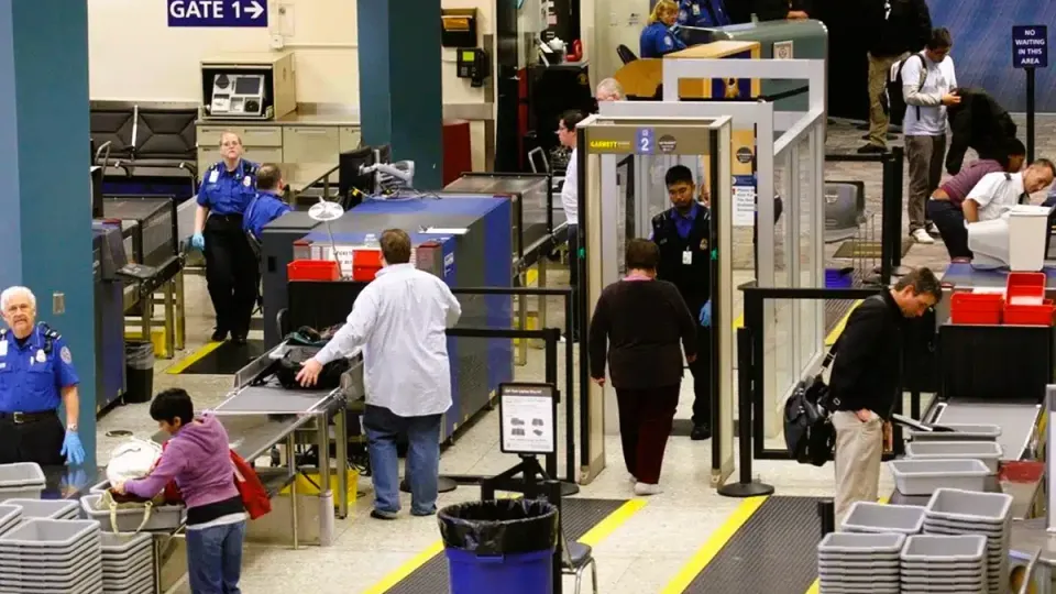 seguridad-aeropuerto.webp