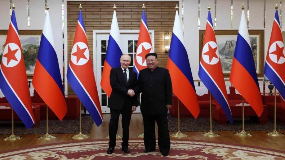 vladimir-putin-y-kim-jong-un-firman-acuerdo-focus-0-0-896-504.jpg