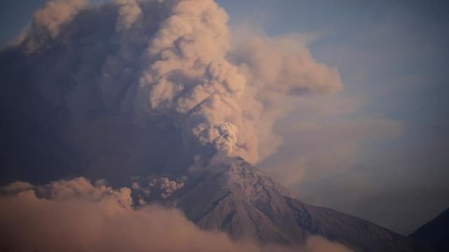 volcan-de-fuego-ap-ap25069526788229-14afed6a-focus-0-0-896-504.jpg