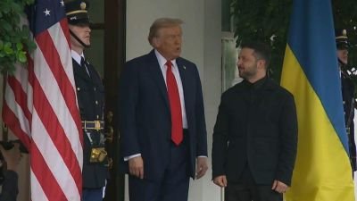 zelenski-recibido-por-trump-a-su-llegada-a-la-casa-blanca-ba119877-focus-min0.07-0.33-896-504.jpg