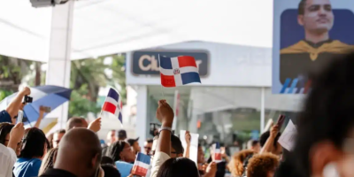 óvenes dominicanos logran Récord Guinness de lectura en RD.